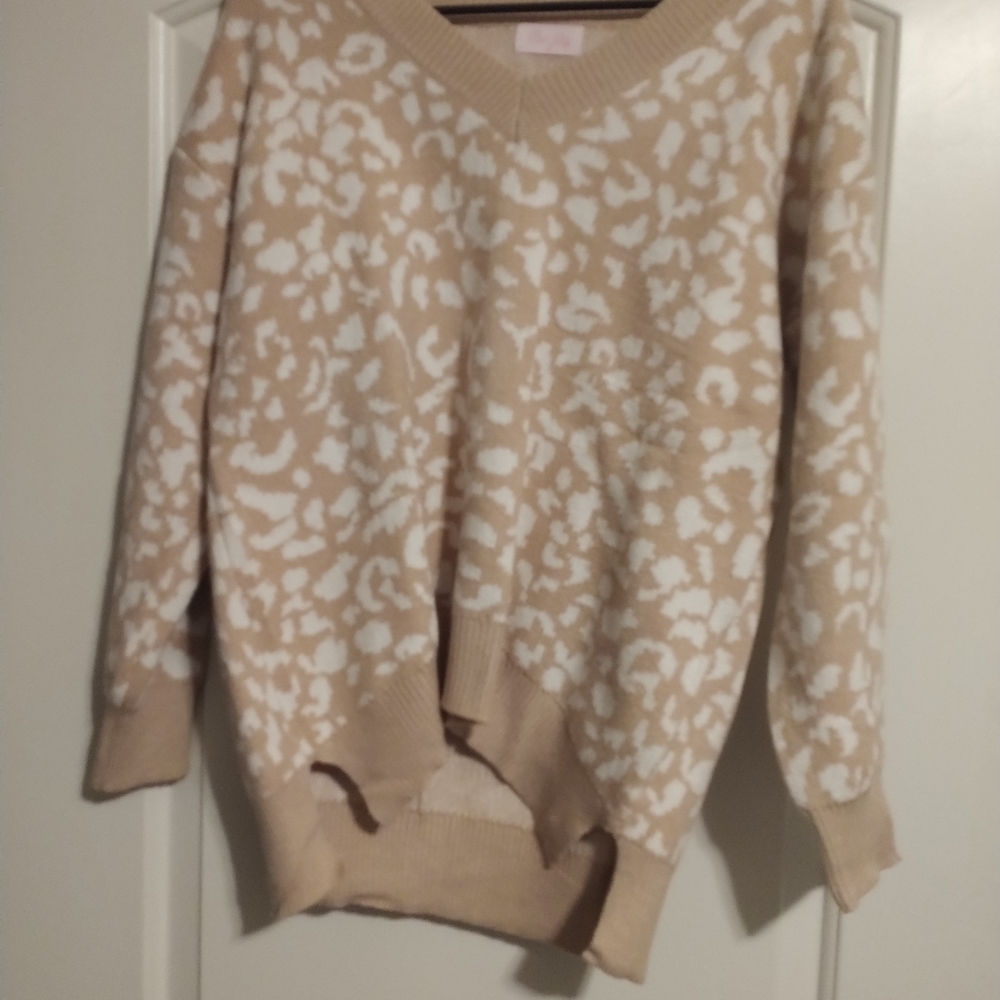 Pink Lily V-neck animal print sweater
